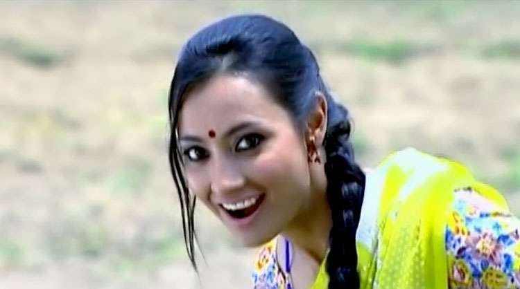 jharana-bajracharya-featured-in-sunita-dulal-music-video