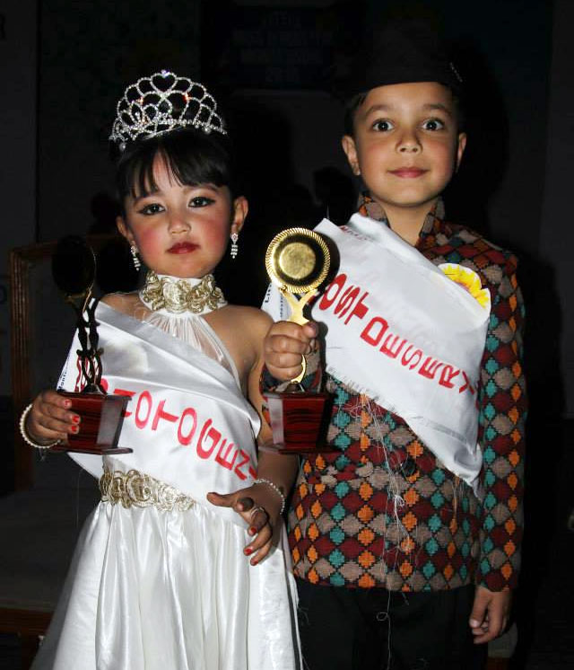 Master Suyog and Miss Neharika win Little Miss & Master Montessori 