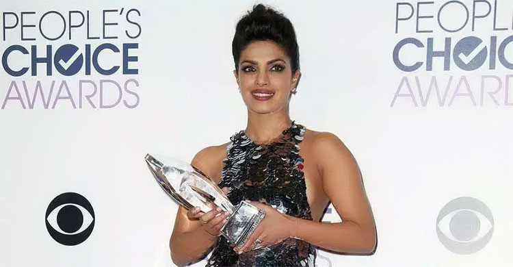 Priyanka Chopra wins People's Choice Award for Quantico