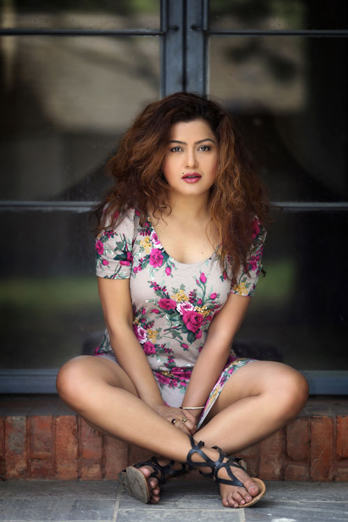 Actress Rekha Thapa's Glamourous Photo of 2016
