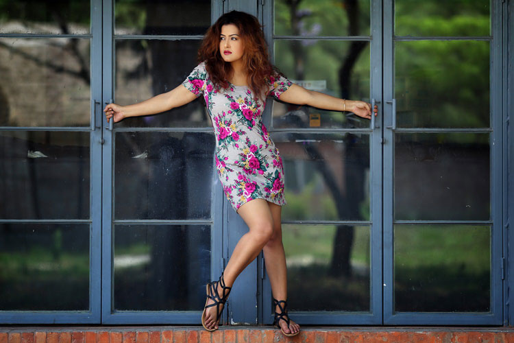 Actress Rekha Thapa's Glamourous Photo of 2016