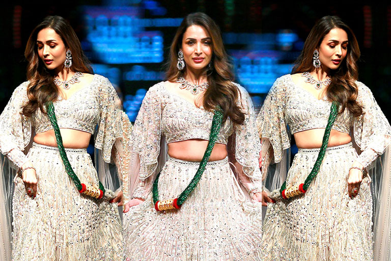 Bollywood Diva Malaika Arora Mesmerizes Audience at Jewelry Fashion Show