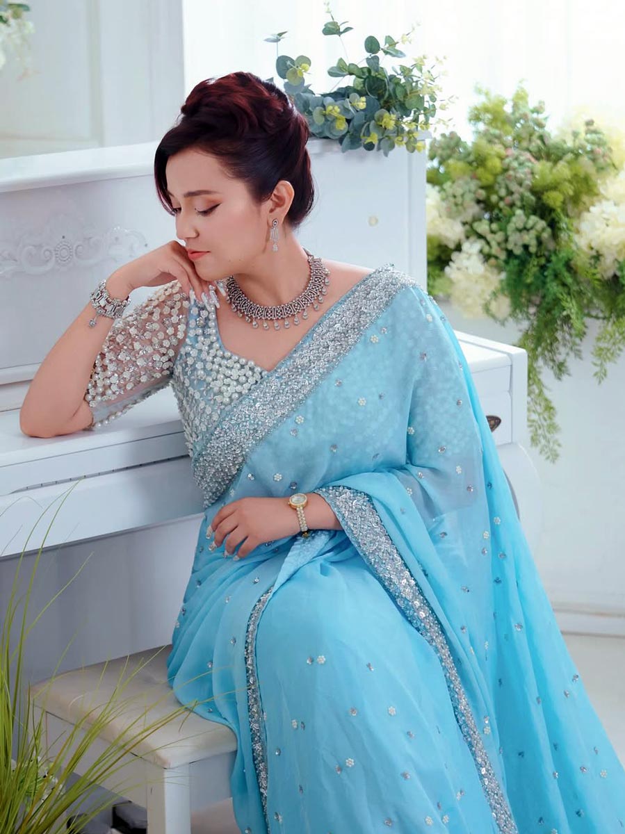 Nabina Ranabhat looks graceful in saree